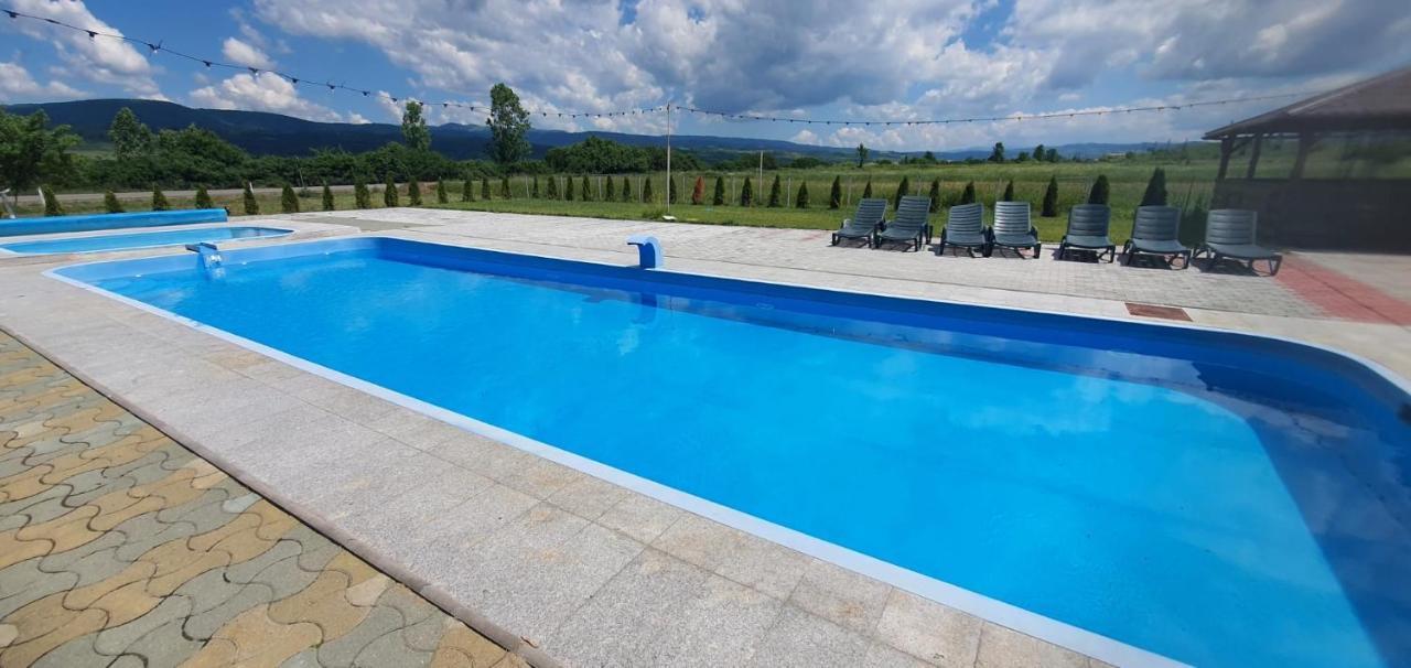 Complex Stefanesti Hotel Bozovici Bagian luar foto