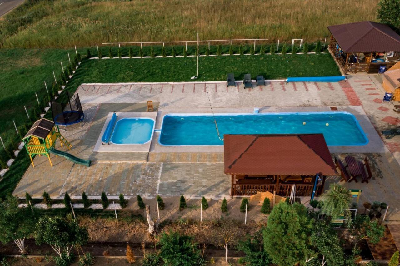 Complex Stefanesti Hotel Bozovici Bagian luar foto